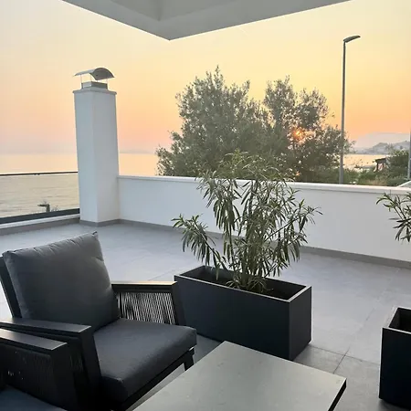 Stella Maris Deluxe Ξενοδοχείο με διαμερίσματα 4*