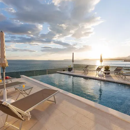 Stella Maris Deluxe 4* פודסטראנה